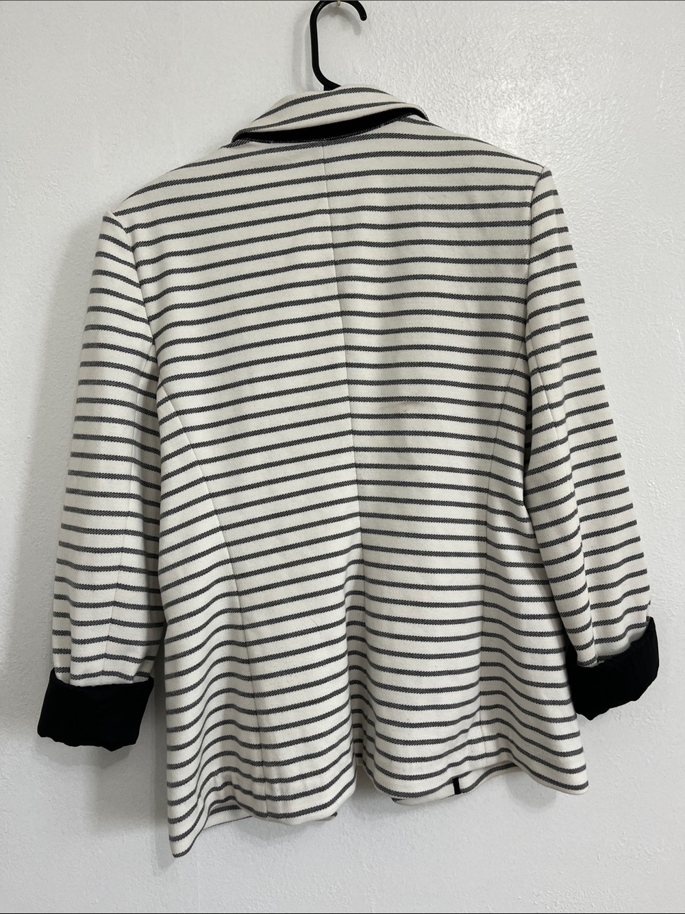 Express Women's Cream & Black Striped Blazer Size Large - Picture 4 of 5